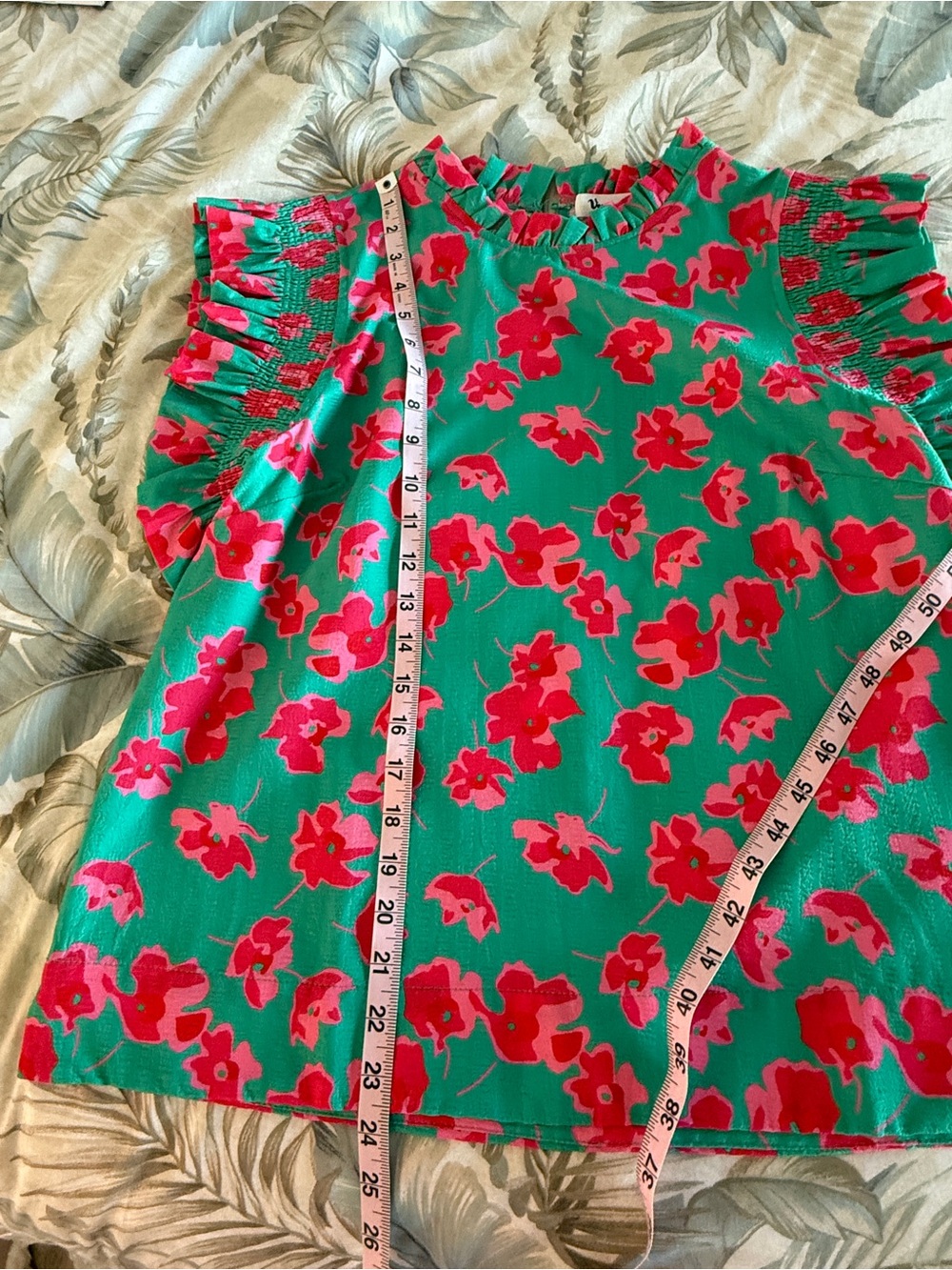 Boutique sleeveless top mock neck ! Excellent condition - Picture 9 of 9